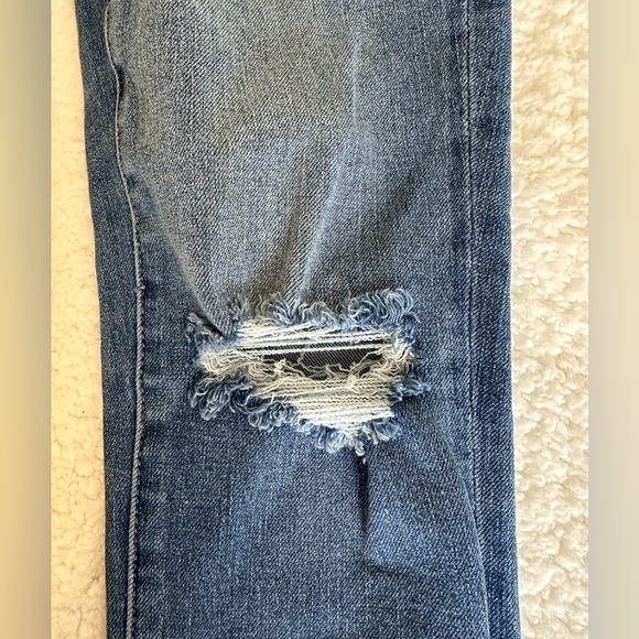 American Eagle hi-rise jegging. Size 4 Short. - Picture 4 of 8